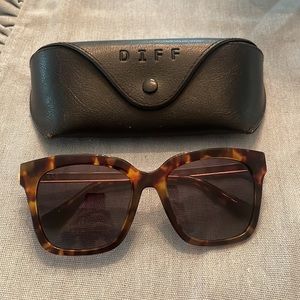 DIFF Bella sunglasses!